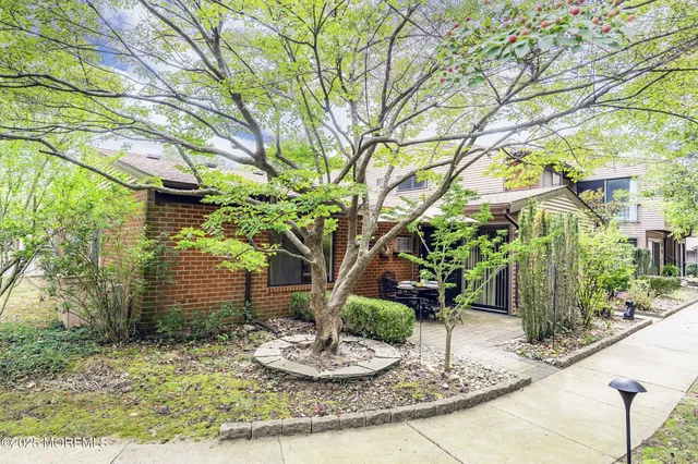 $429,900 | 19 Manchester Court, Red Bank, NJ 07701