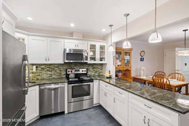 $429,900 | 19 Manchester Court, Red Bank, NJ 07701