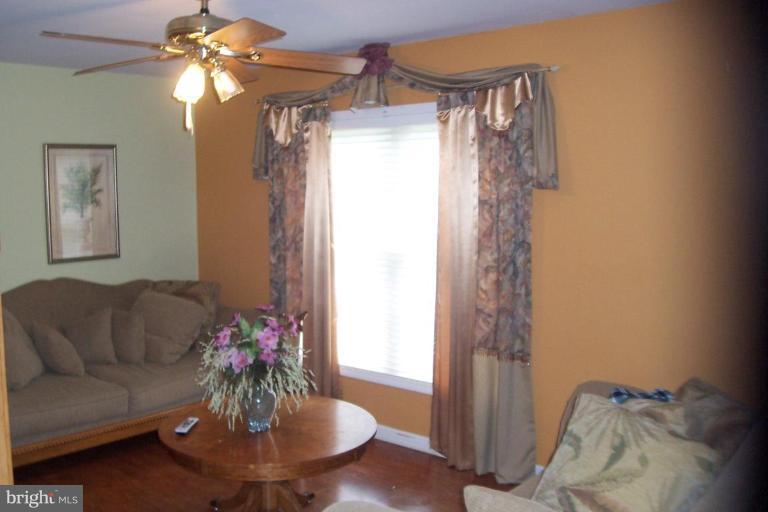 1416 Stone Boundary Road Cambridge, MD 21613 - Photo 4 of 11 Living Room #2