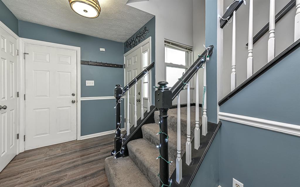 2572 B Grouse Ridge Wexford, PA 15090 - Photo 15 of 28 Entry Hall