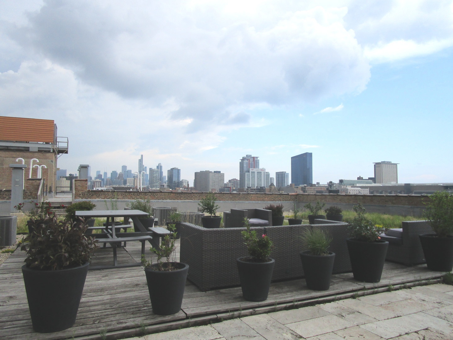 2545 South Dearborn Street, Unit 608 Chicago, IL 60616 - Photo 27 of 28 a view of a city