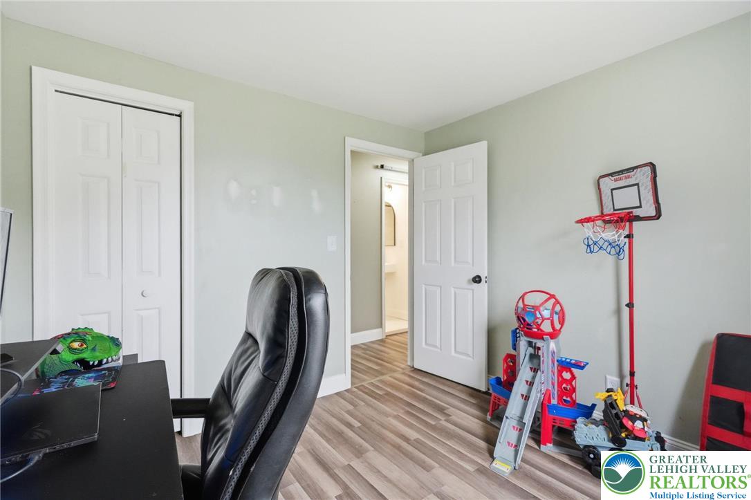 5193 Vera Cruz Road Center Valley, PA 18034 - Photo 34 of 70