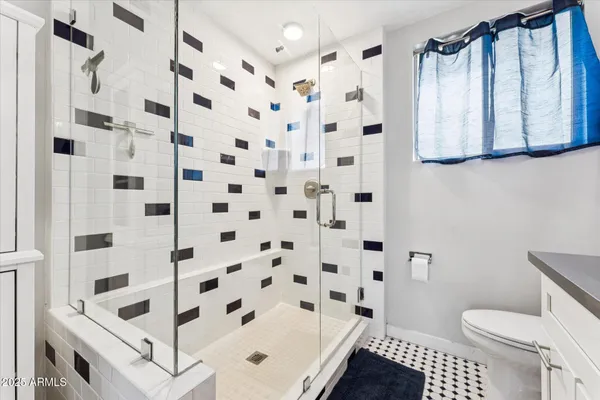 $2,800 | 3242 East Camelback Road, Unit 105, Phoenix, AZ 85018