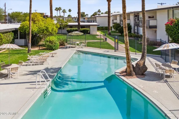 $2,800 | 3242 East Camelback Road, Unit 105, Phoenix, AZ 85018