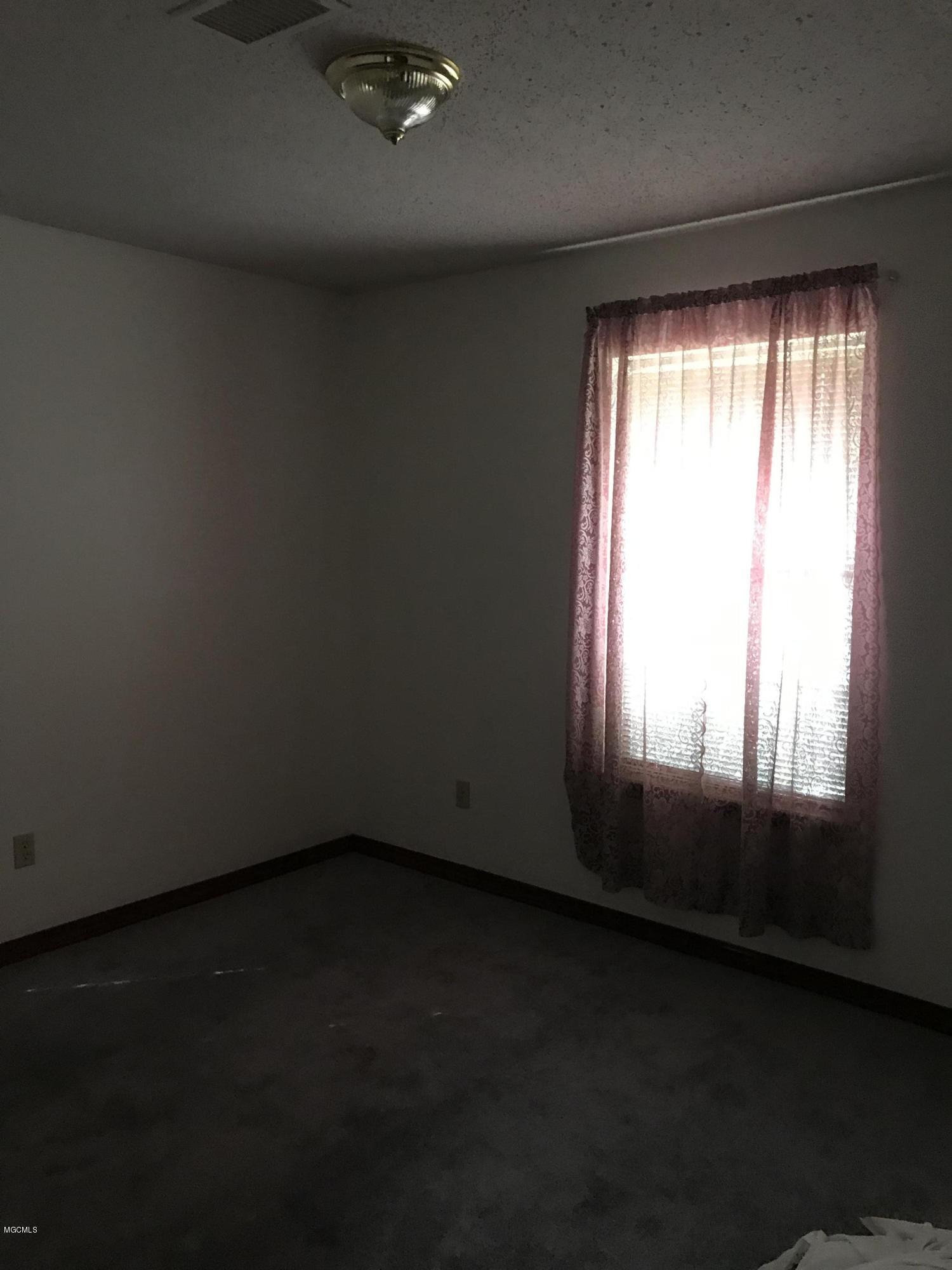 13079 Quail Ridge Road Gulfport, MS 39503 - Photo 14 of 17 IMG-3156