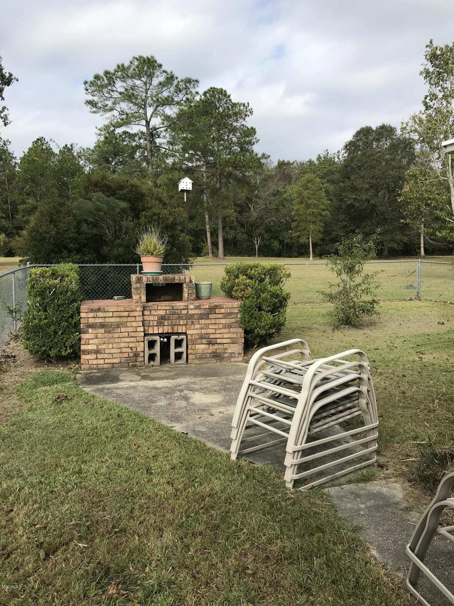 13079 Quail Ridge Road Gulfport, MS 39503 - Photo 9 of 17 IMG-3150