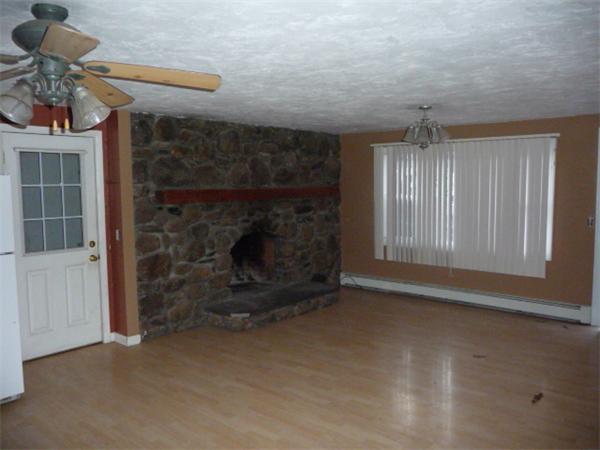 112 Morin Street Woonsocket, RI 02895 - Photo 4 of 5 Gallery Image 4