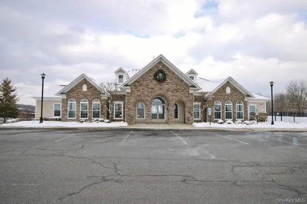 $725,000 | 18 Wheeler Court, Carmel, NY 10512
