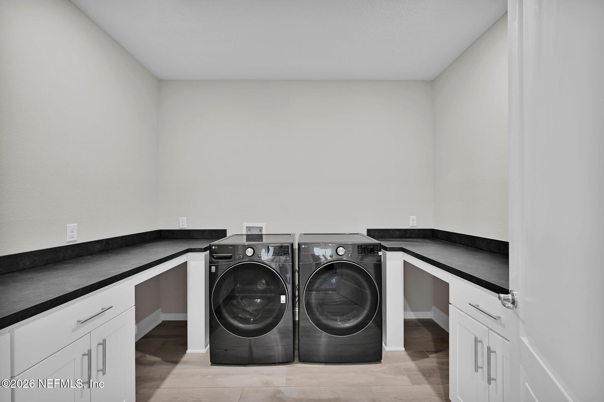 4050 Coyote Court Middleburg, FL 32068 - Photo 62 of 91 Laundry Room