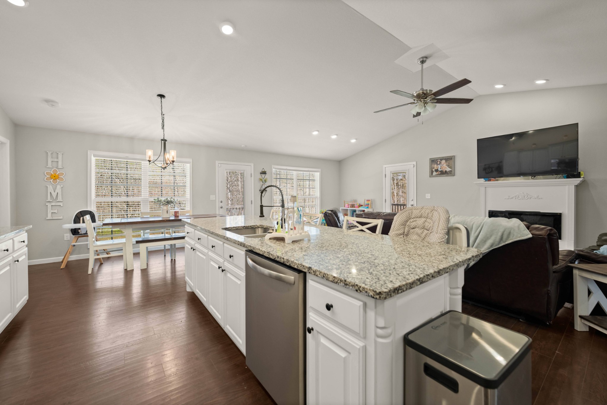 437 Deerfield Road Crossville, TN 38555 - Photo 11 of 32 Gallery Image 11