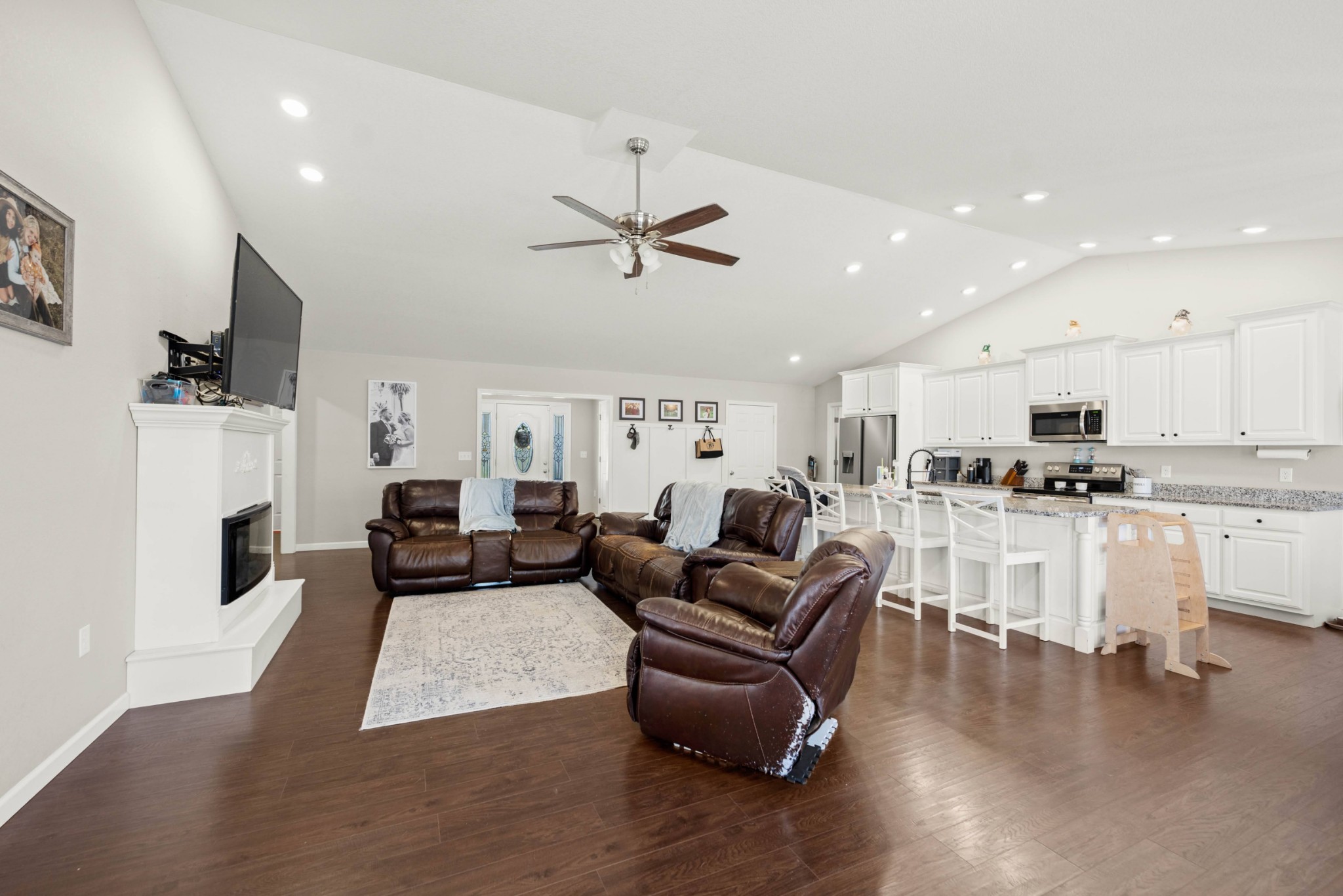 437 Deerfield Road Crossville, TN 38555 - Photo 6 of 32 Gallery Image 6