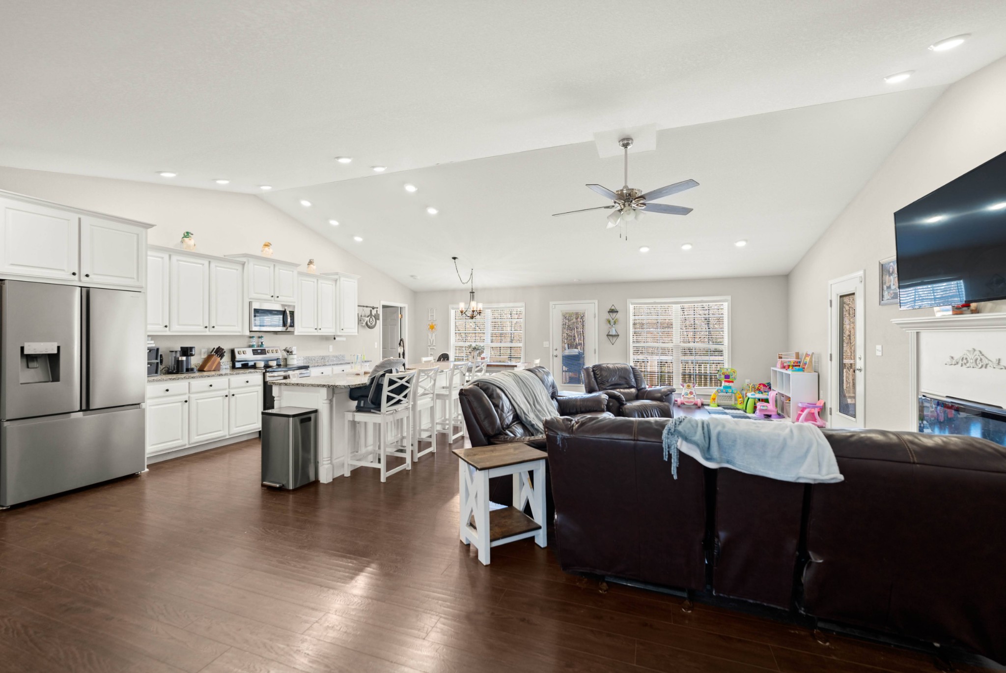 437 Deerfield Road Crossville, TN 38555 - Photo 7 of 32 Gallery Image 7