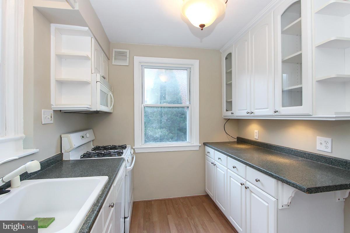 2705 Avena Street Silver Spring, MD 20902 - Photo 13 of 30 Kitchen