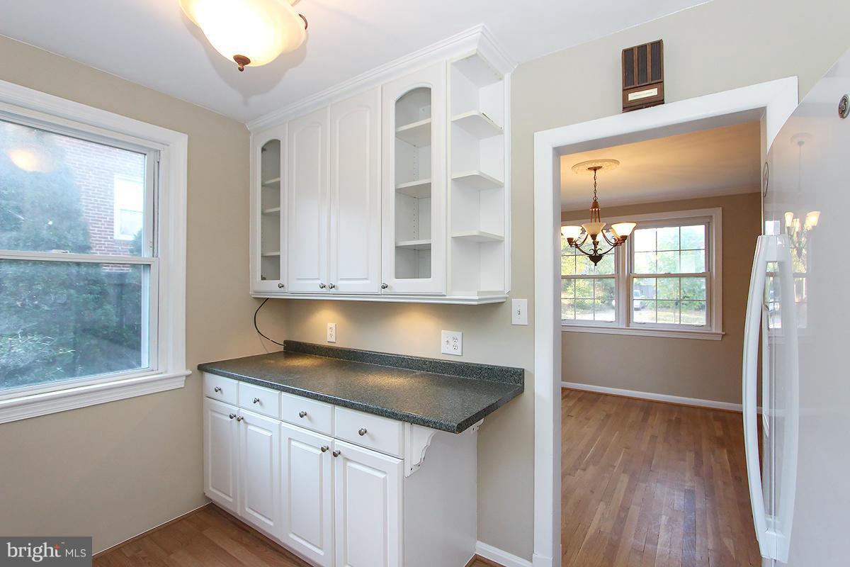 2705 Avena Street Silver Spring, MD 20902 - Photo 14 of 30 Kitchen