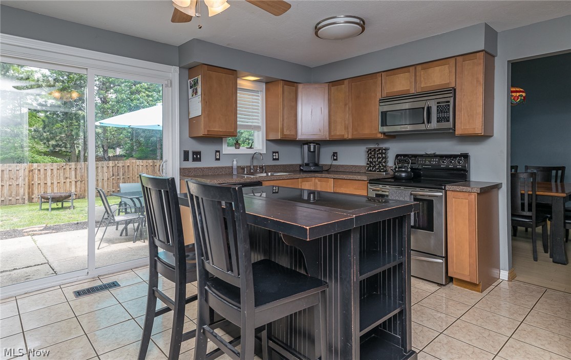 17988 Drake Road Strongsville, OH 44136 - Photo 2 of 33 Gallery Image 2