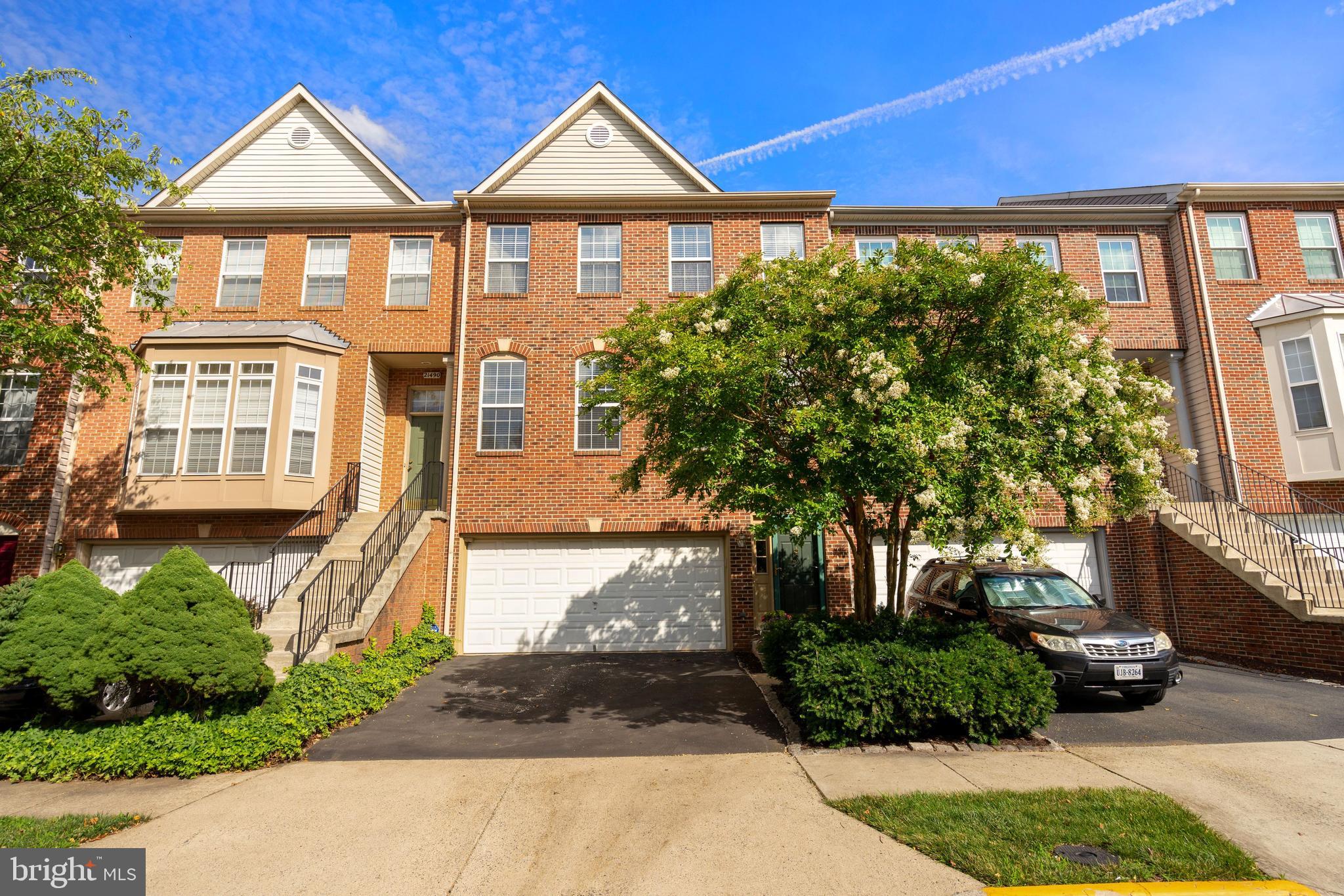 21492 Tamarack Ridge Square Sterling, VA 20164 - Photo 1 of 40 Gallery Image 1