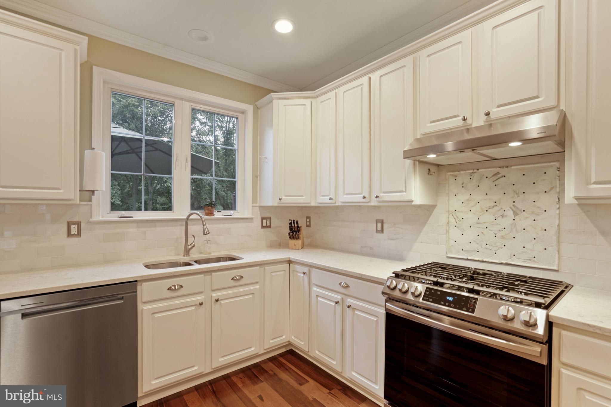 21492 Tamarack Ridge Square Sterling, VA 20164 - Photo 16 of 40 Gallery Image 16