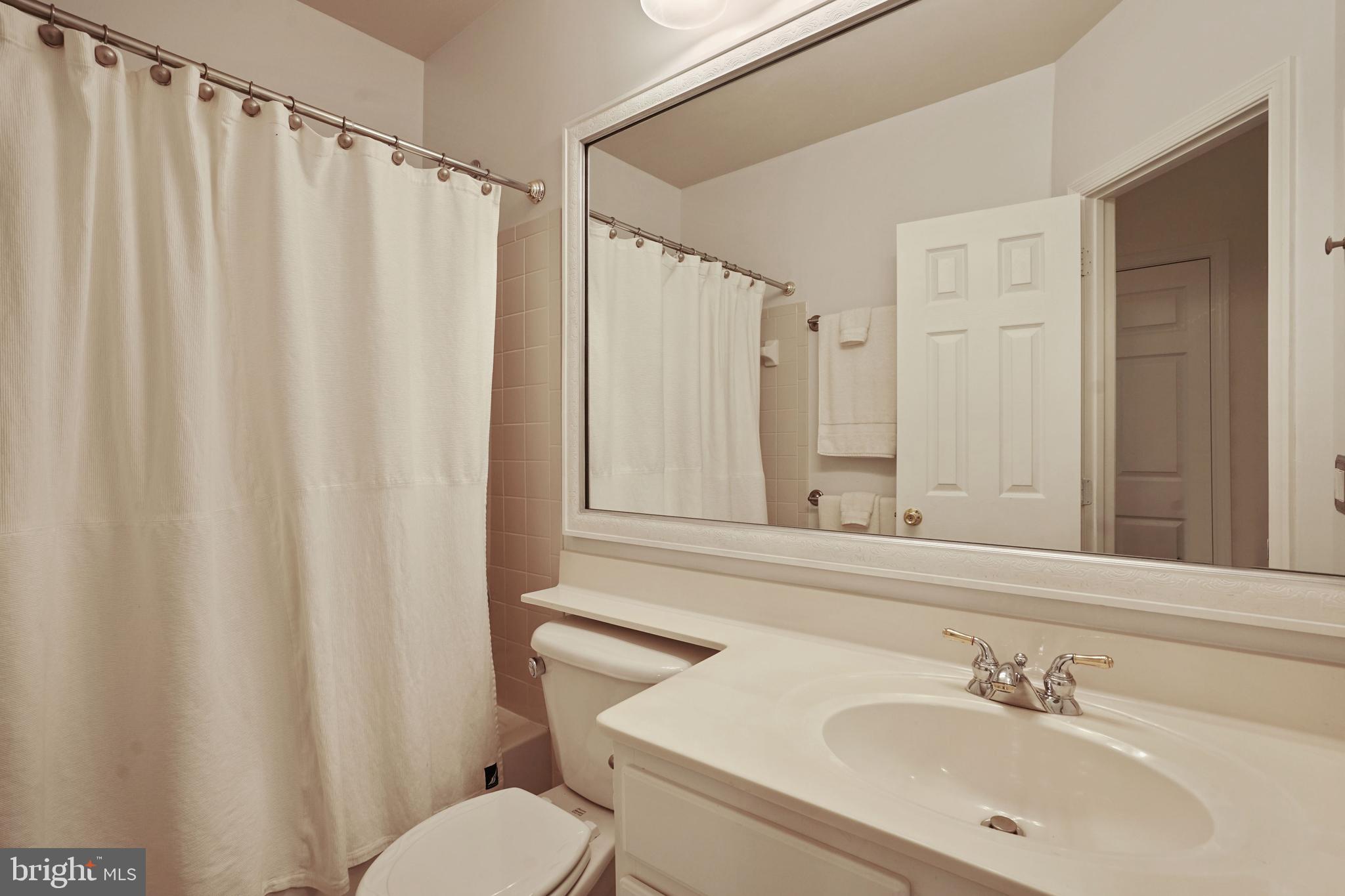 21492 Tamarack Ridge Square Sterling, VA 20164 - Photo 21 of 40 Gallery Image 21