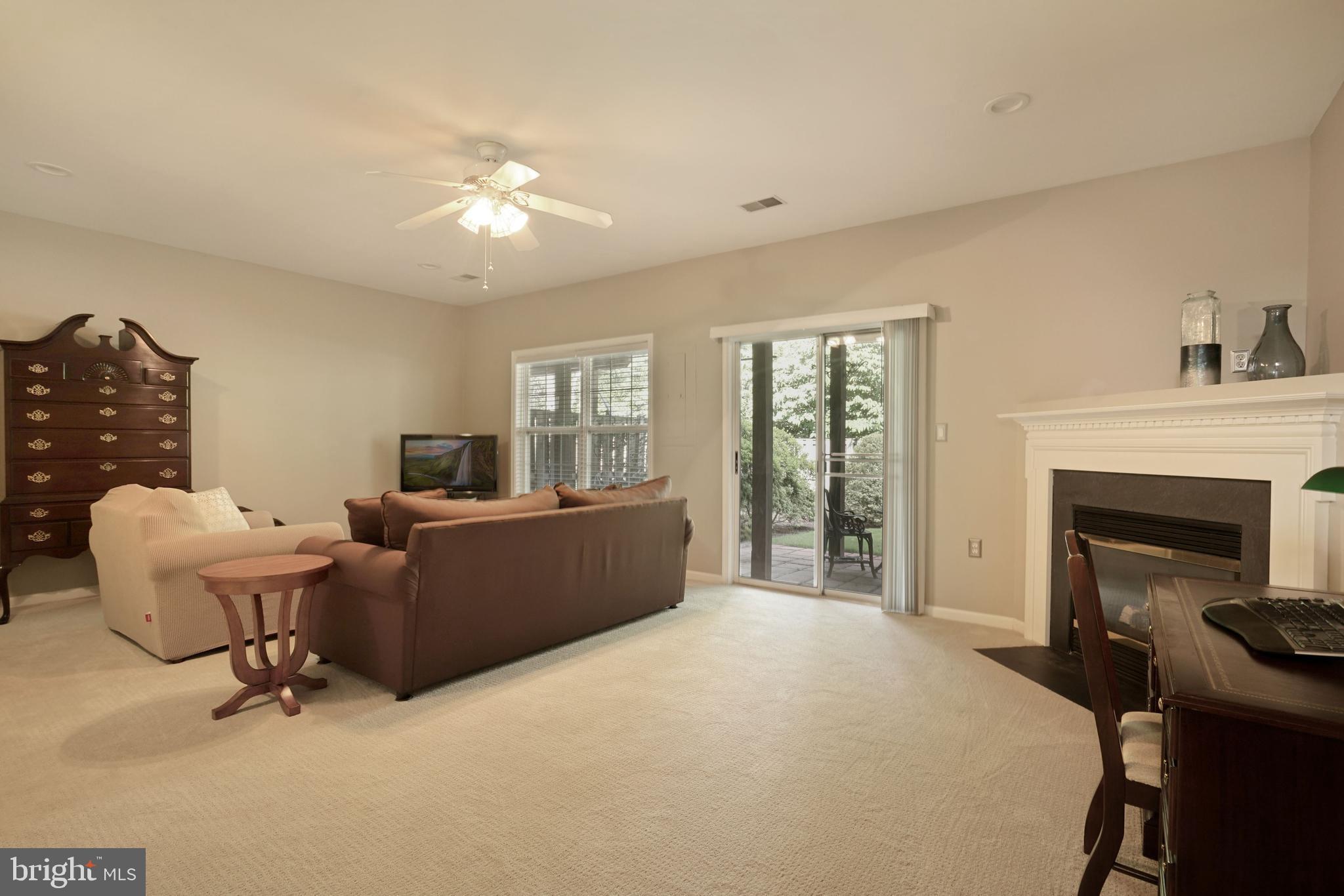 21492 Tamarack Ridge Square Sterling, VA 20164 - Photo 30 of 40 Gallery Image 30