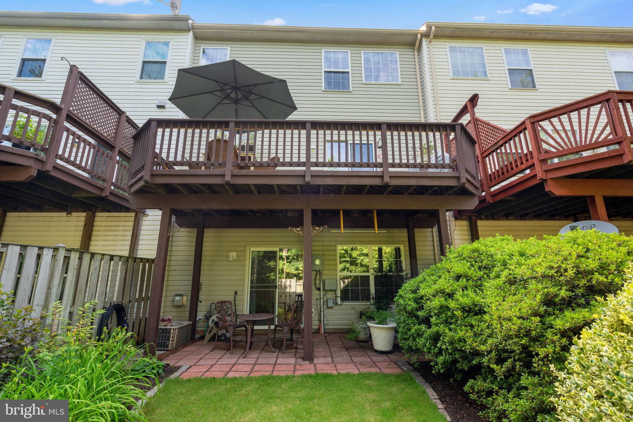 21492 Tamarack Ridge Square Sterling, VA 20164 - Photo 32 of 40 Gallery Image 32