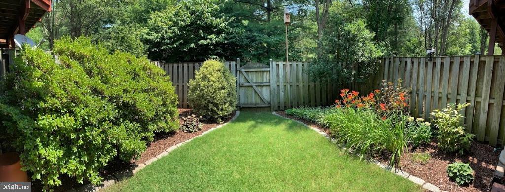 21492 Tamarack Ridge Square Sterling, VA 20164 - Photo 36 of 40 Gallery Image 36