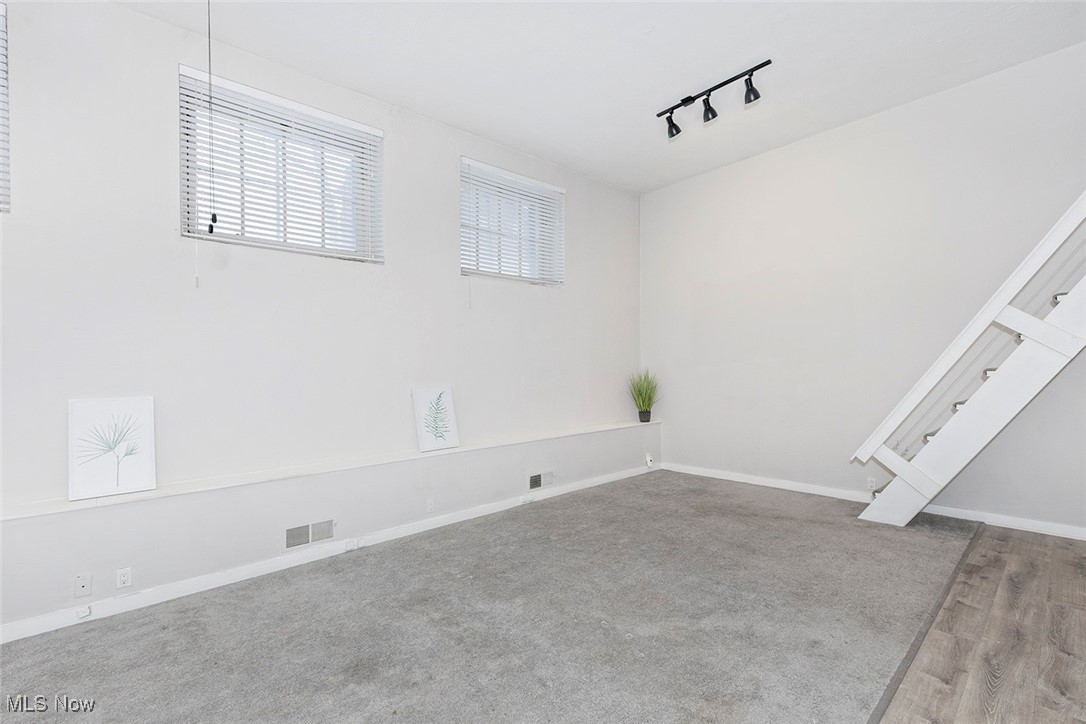 2043 Random Road, Unit 9 Cleveland, OH 44106 - Photo 25 of 33 Open, light and bright with high ceilings and track lighting