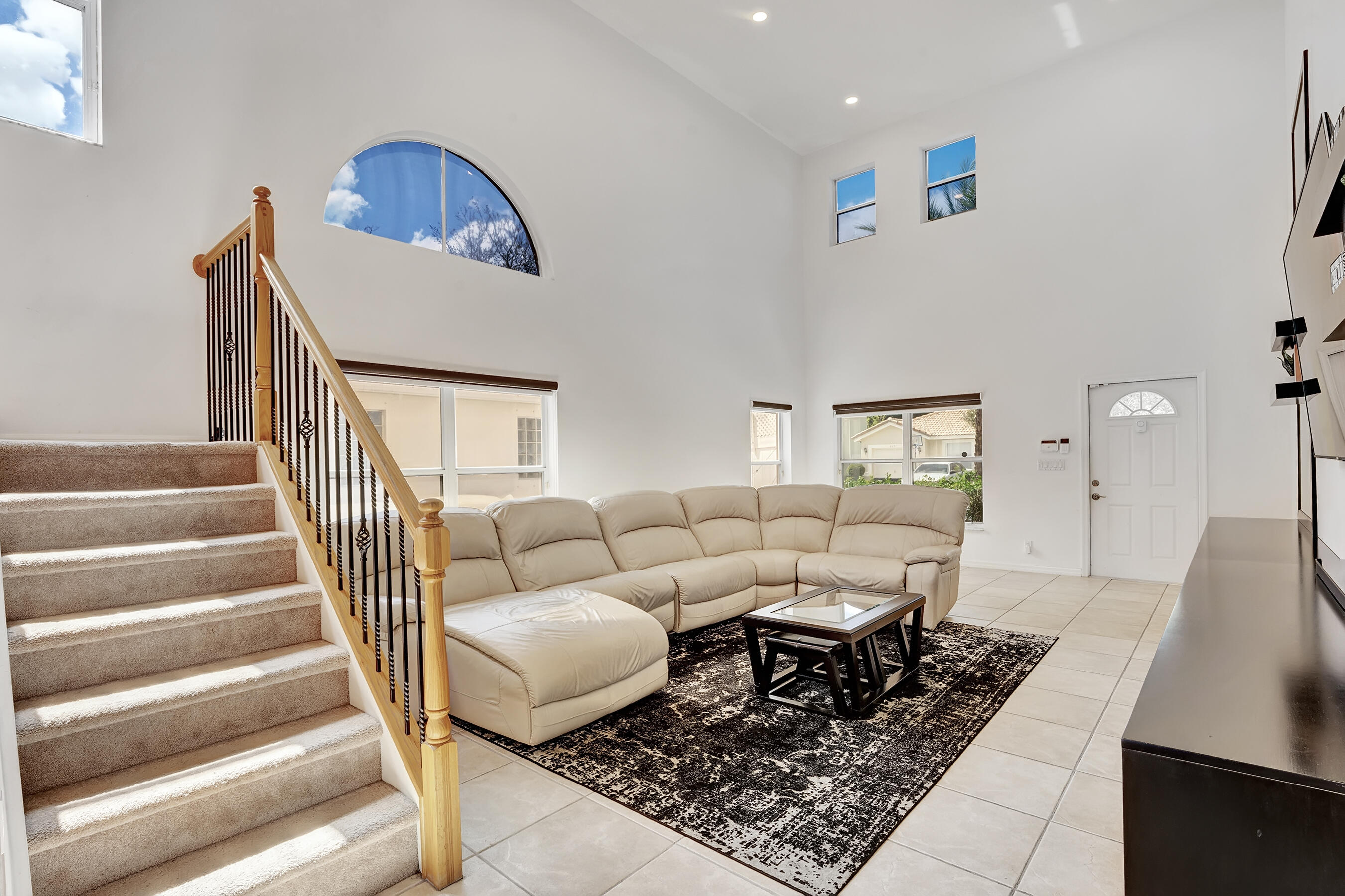 1016 Fosters Mill Road Boynton Beach, FL 33436 - Photo 4 of 36 DSC08651