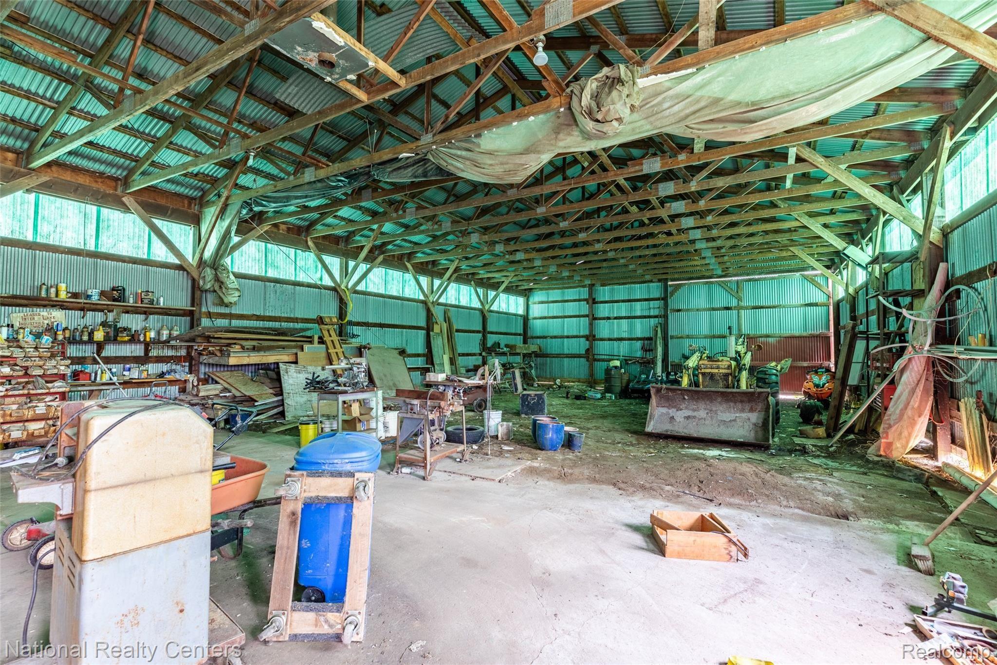 9155 Six Mile Road Northville, MI 48168 - Photo 10 of 40 10.Barn