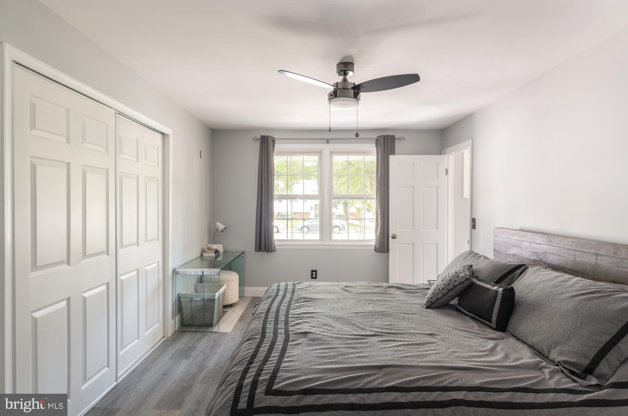 142 Oxford Place Williamstown, NJ 08094 - Photo 11 of 21 Master Bedroom