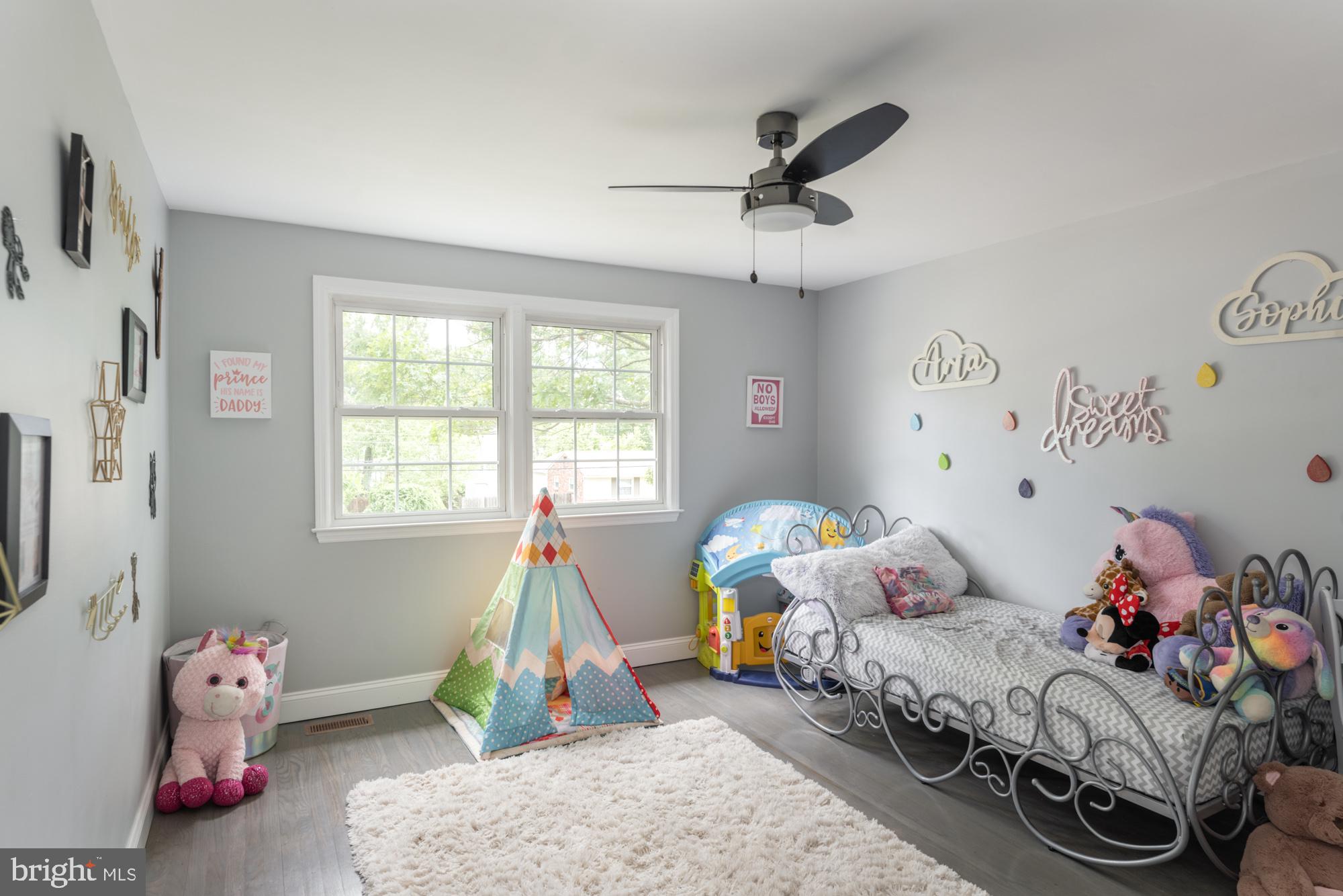 142 Oxford Place Williamstown, NJ 08094 - Photo 17 of 21 Bedroom 3