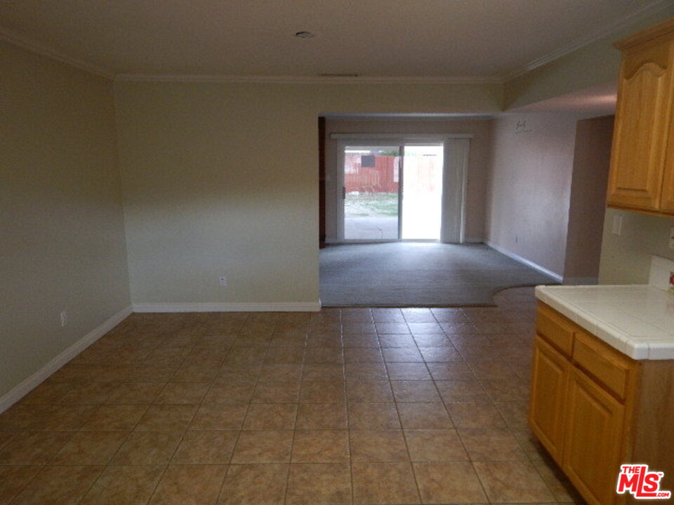 4513 Alpine Street Simi Valley, CA 93063 - Photo 5 of 18