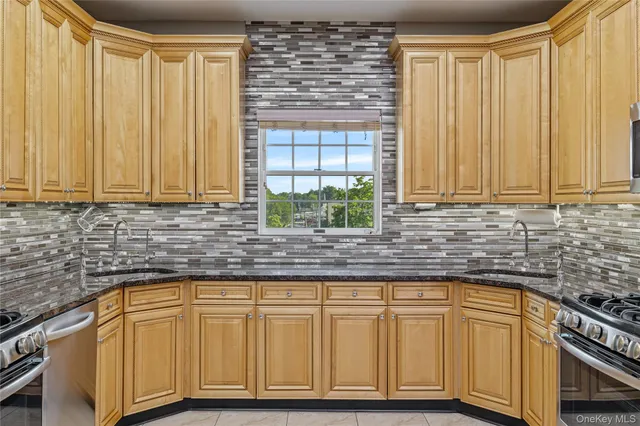 $799,999 | 3314 Parkview Drive, Spring Valley, NY 10977