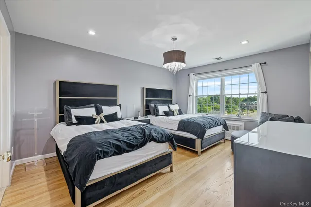 $799,999 | 3314 Parkview Drive, Spring Valley, NY 10977