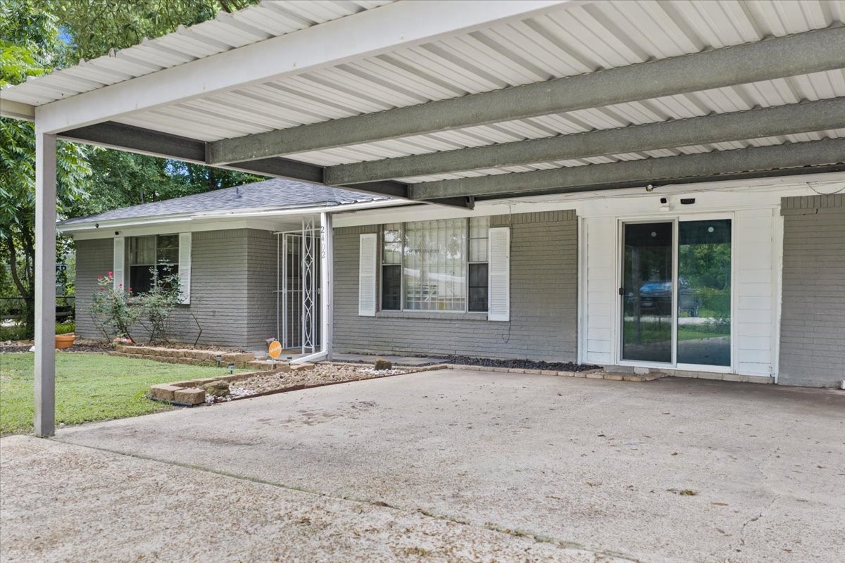 2402 Hodges Street Baytown, TX 77521 - Photo 2 of 37
