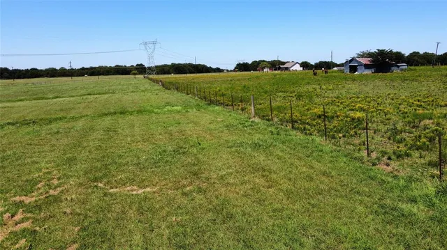 a view of an outdoor space and a yard