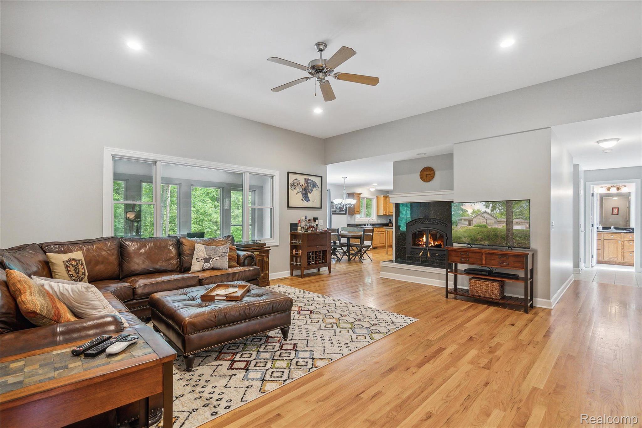 6323 Cohoctah Road Fenton, MI 48430 - Photo 6 of 38 Gallery Image 6