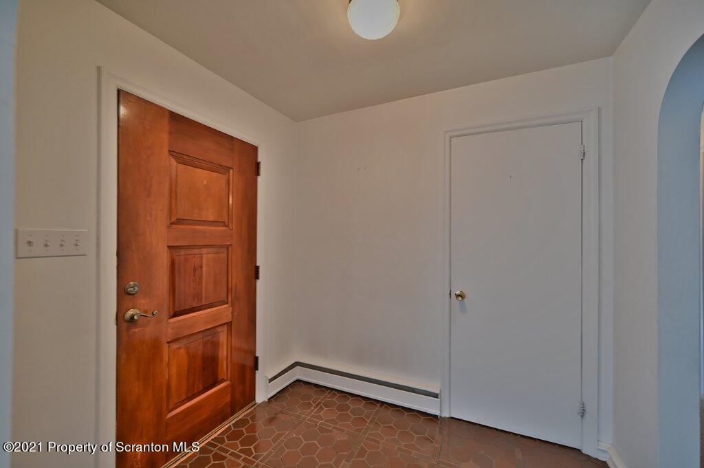 1610 Green Ridge Street Dunmore, PA 18509 - Photo 12 of 60