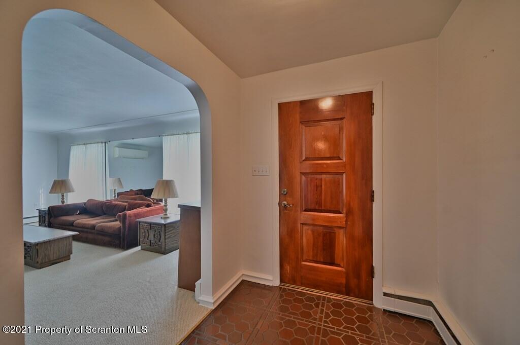1610 Green Ridge Street Dunmore, PA 18509 - Photo 13 of 60