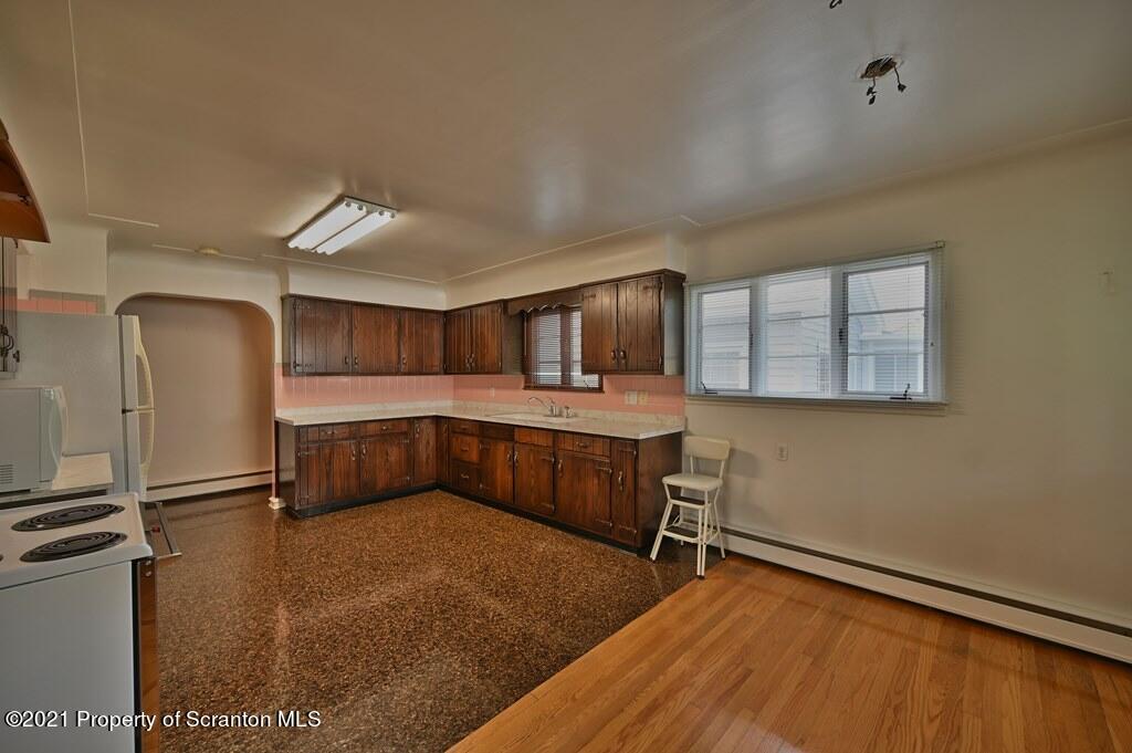 1610 Green Ridge Street Dunmore, PA 18509 - Photo 15 of 60