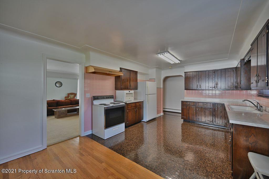 1610 Green Ridge Street Dunmore, PA 18509 - Photo 23 of 60