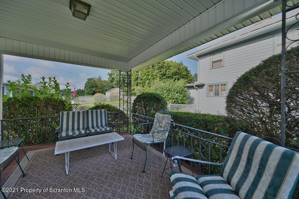 1610 Green Ridge Street Dunmore, PA 18509 - Photo 27 of 60