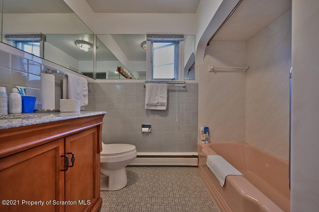 1610 Green Ridge Street Dunmore, PA 18509 - Photo 36 of 60
