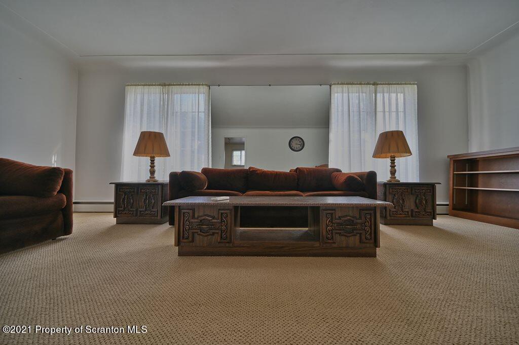 1610 Green Ridge Street Dunmore, PA 18509 - Photo 7 of 60