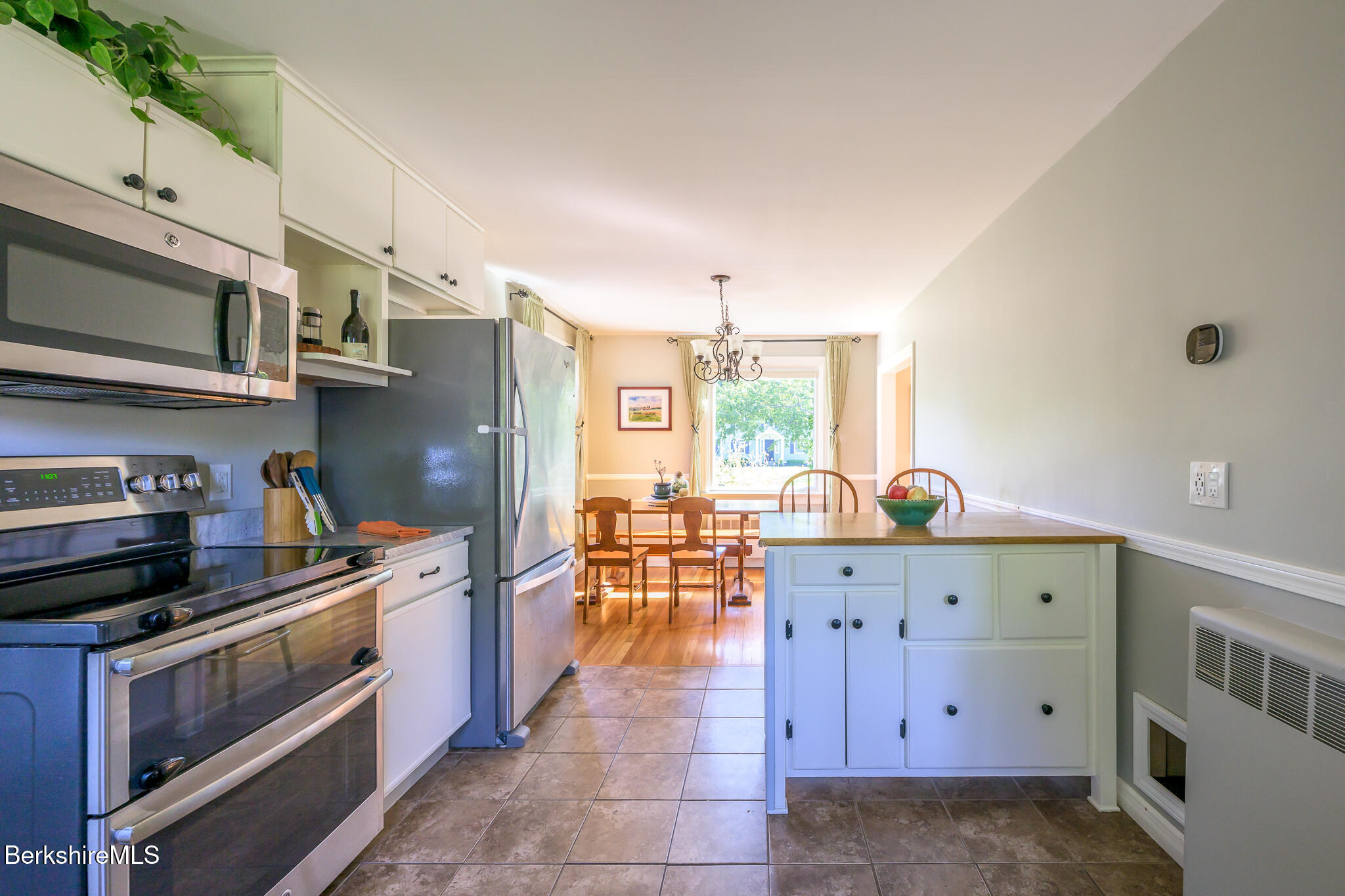 36 Roberta Road Pittsfield, MA 01201 - Photo 14 of 50 MA 01201-96802