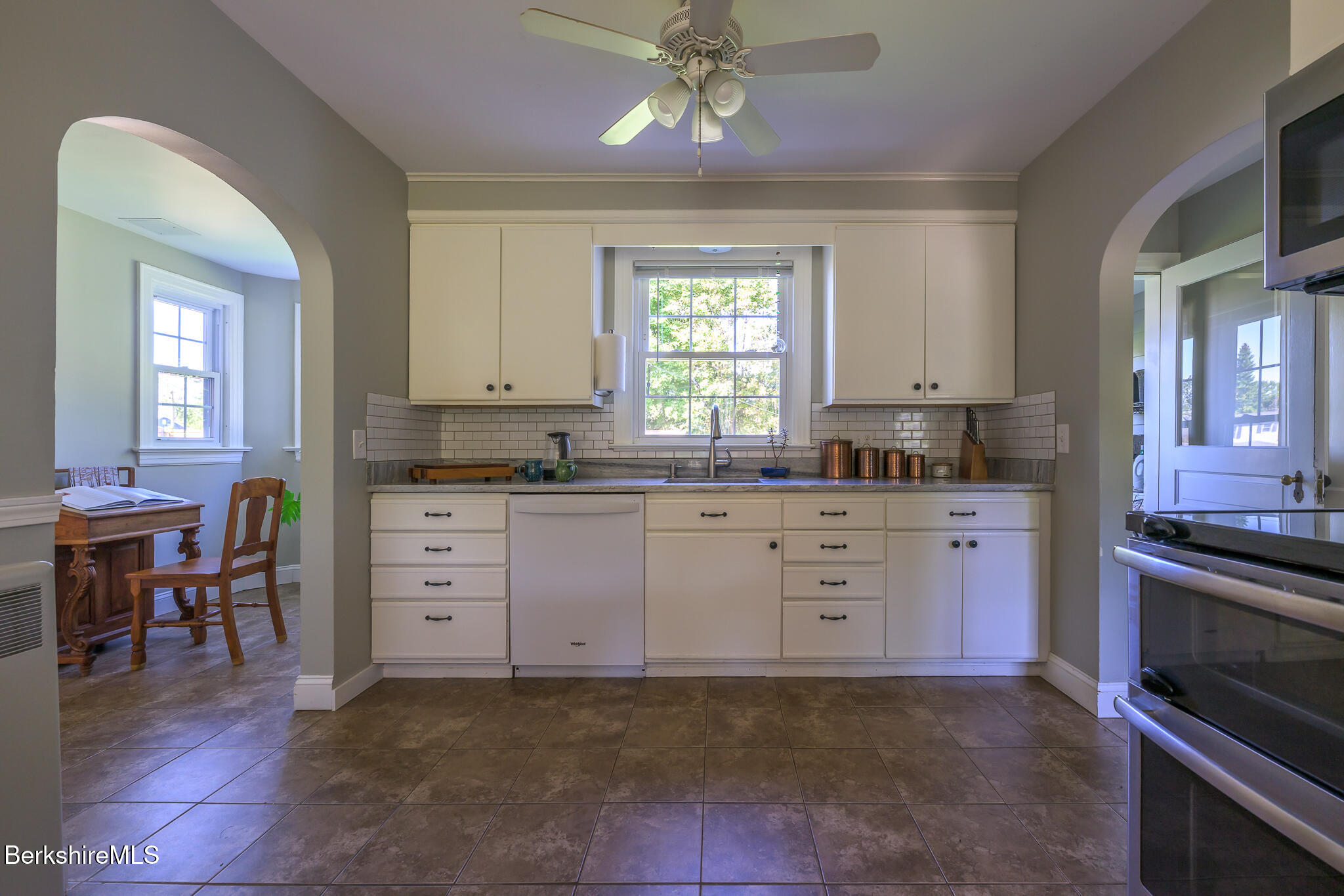 36 Roberta Road Pittsfield, MA 01201 - Photo 15 of 50 36RobertaRd96781