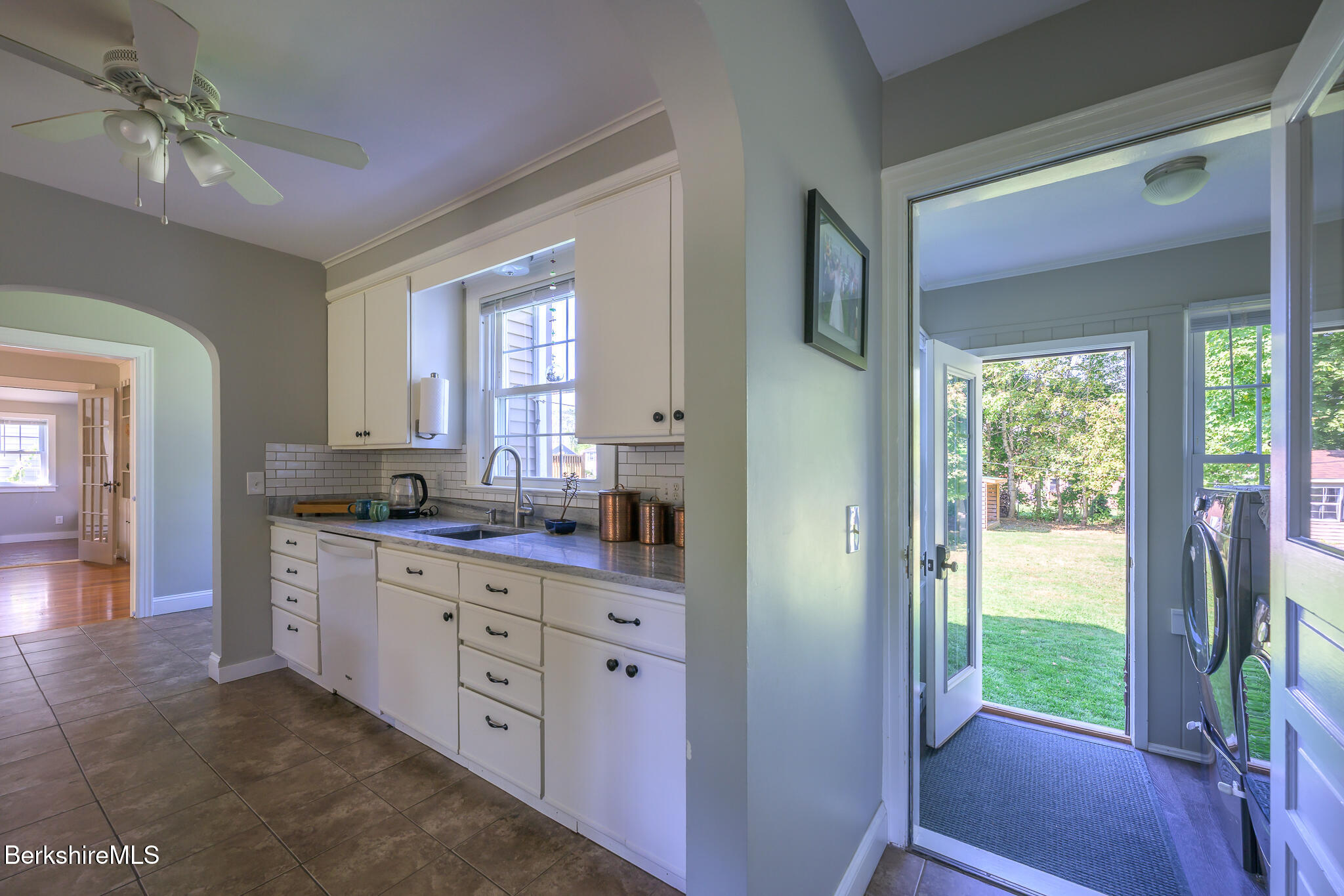 36 Roberta Road Pittsfield, MA 01201 - Photo 21 of 50 36RobertaRd96777