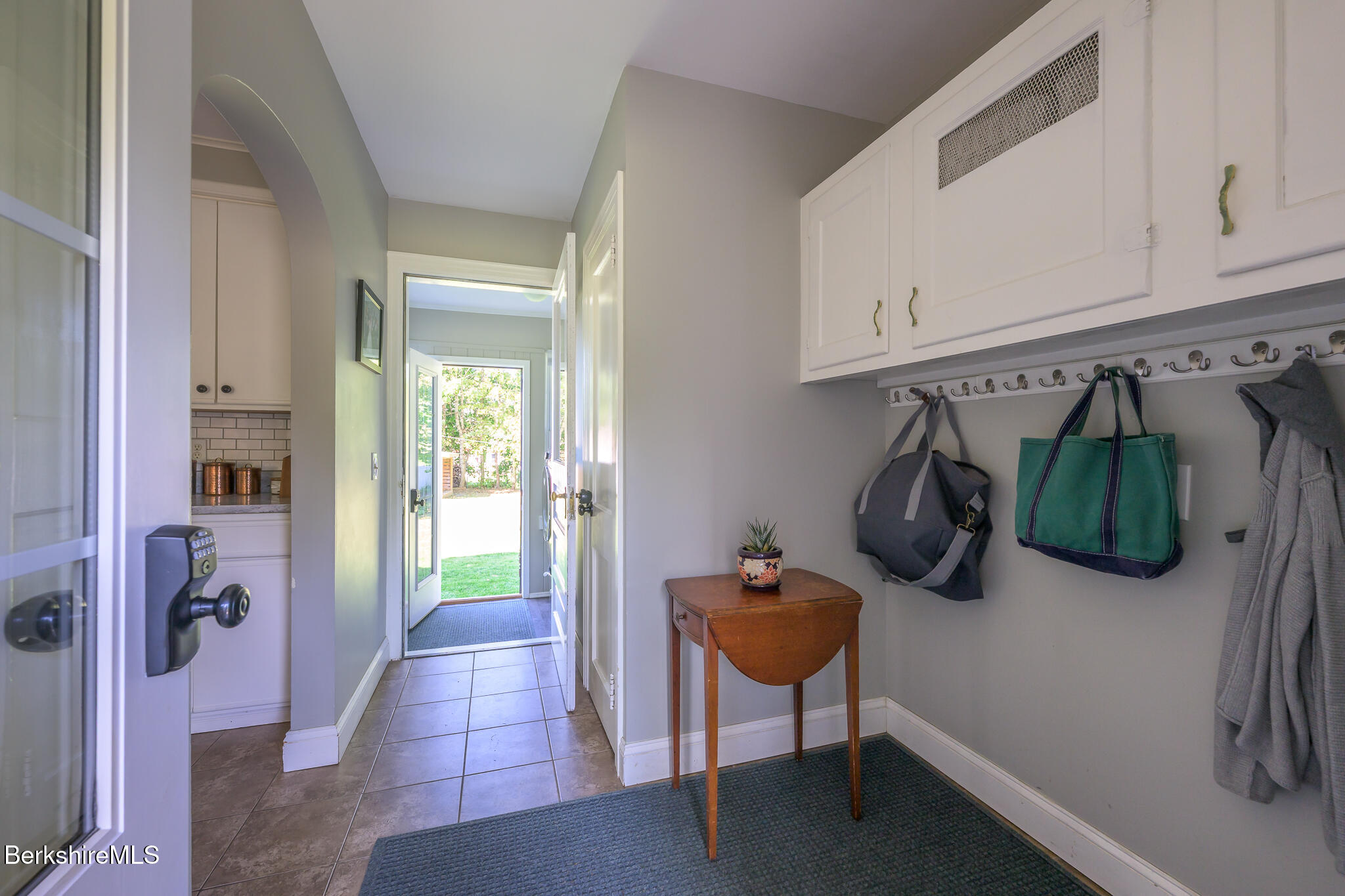 36 Roberta Road Pittsfield, MA 01201 - Photo 23 of 50 36RobertaRd96759