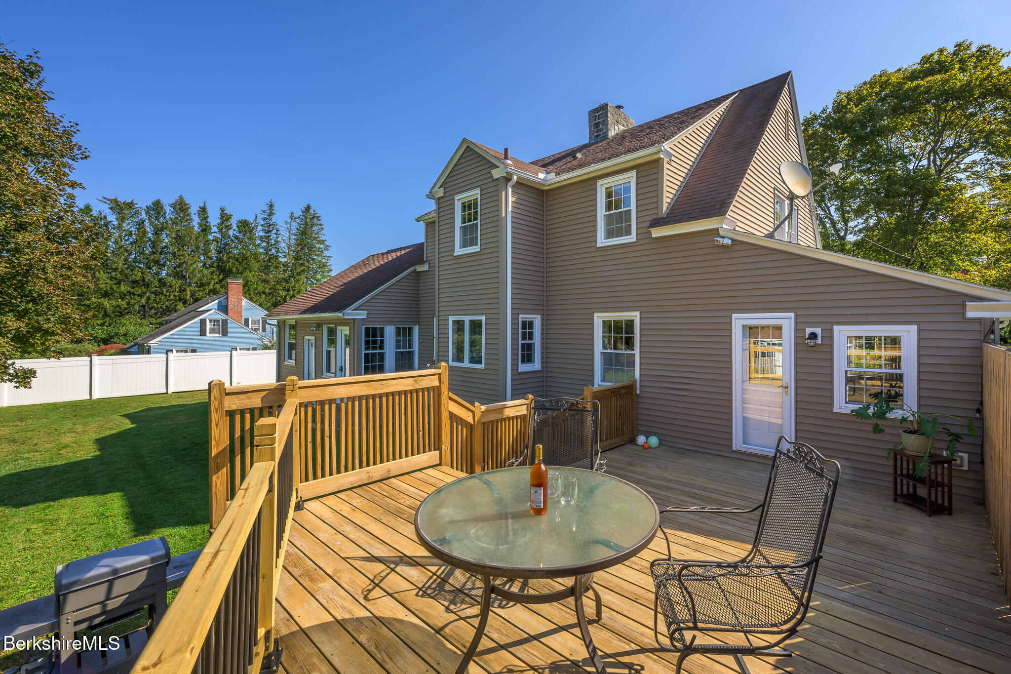 36 Roberta Road Pittsfield, MA 01201 - Photo 45 of 50 36 Roberta Rd Pittsfield MA 01201-96689