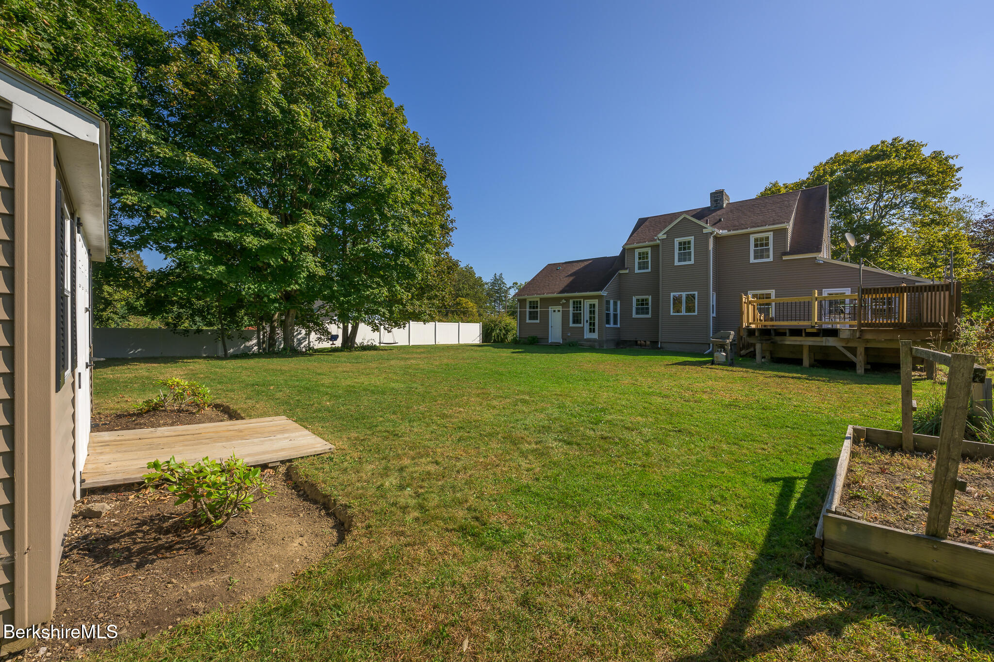 36 Roberta Road Pittsfield, MA 01201 - Photo 46 of 50 Screen - 36 Roberta Rd Pittsfield MA 012