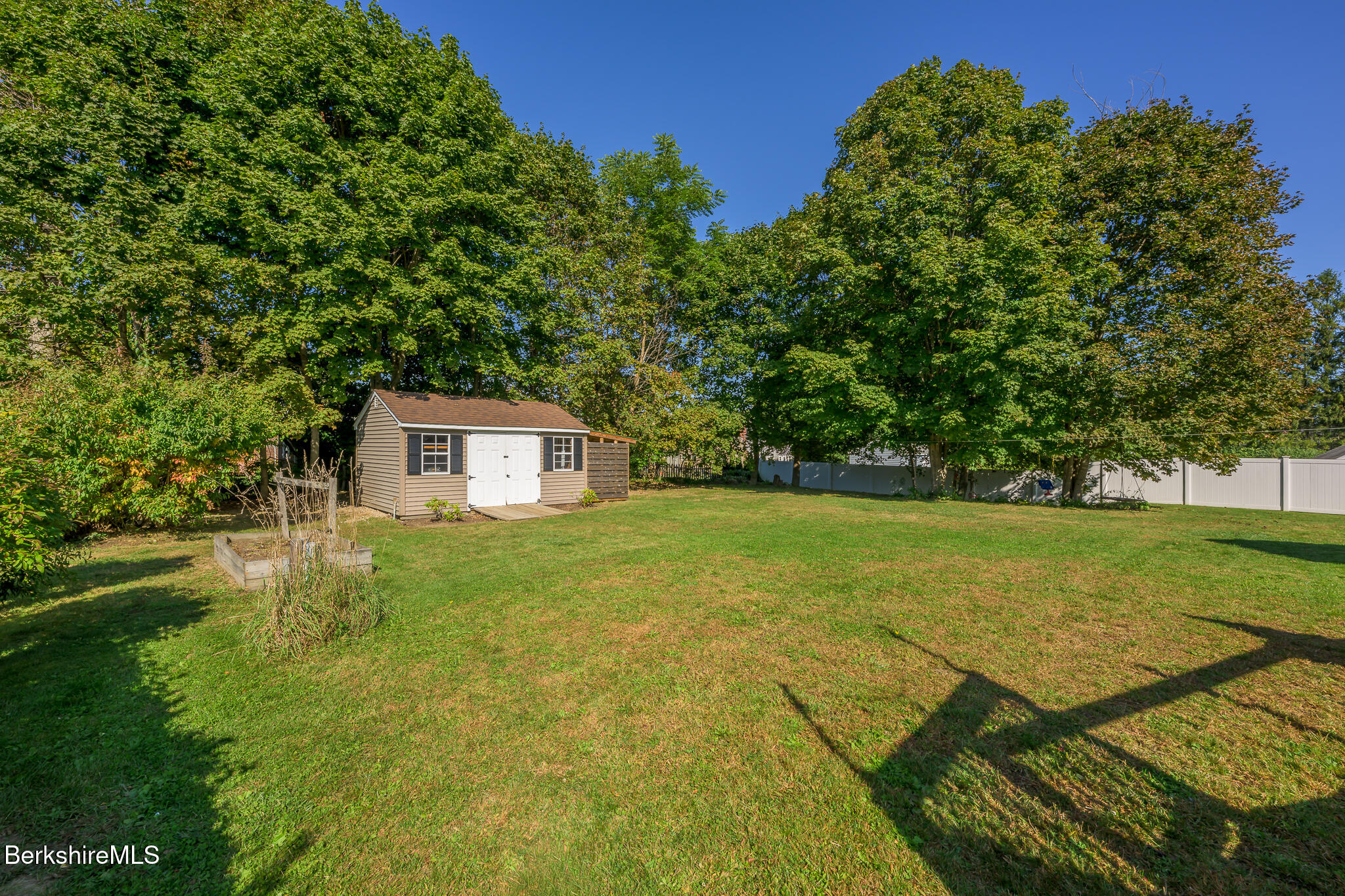 36 Roberta Road Pittsfield, MA 01201 - Photo 47 of 50 Screen - 36 Roberta Rd Pittsfield MA 012